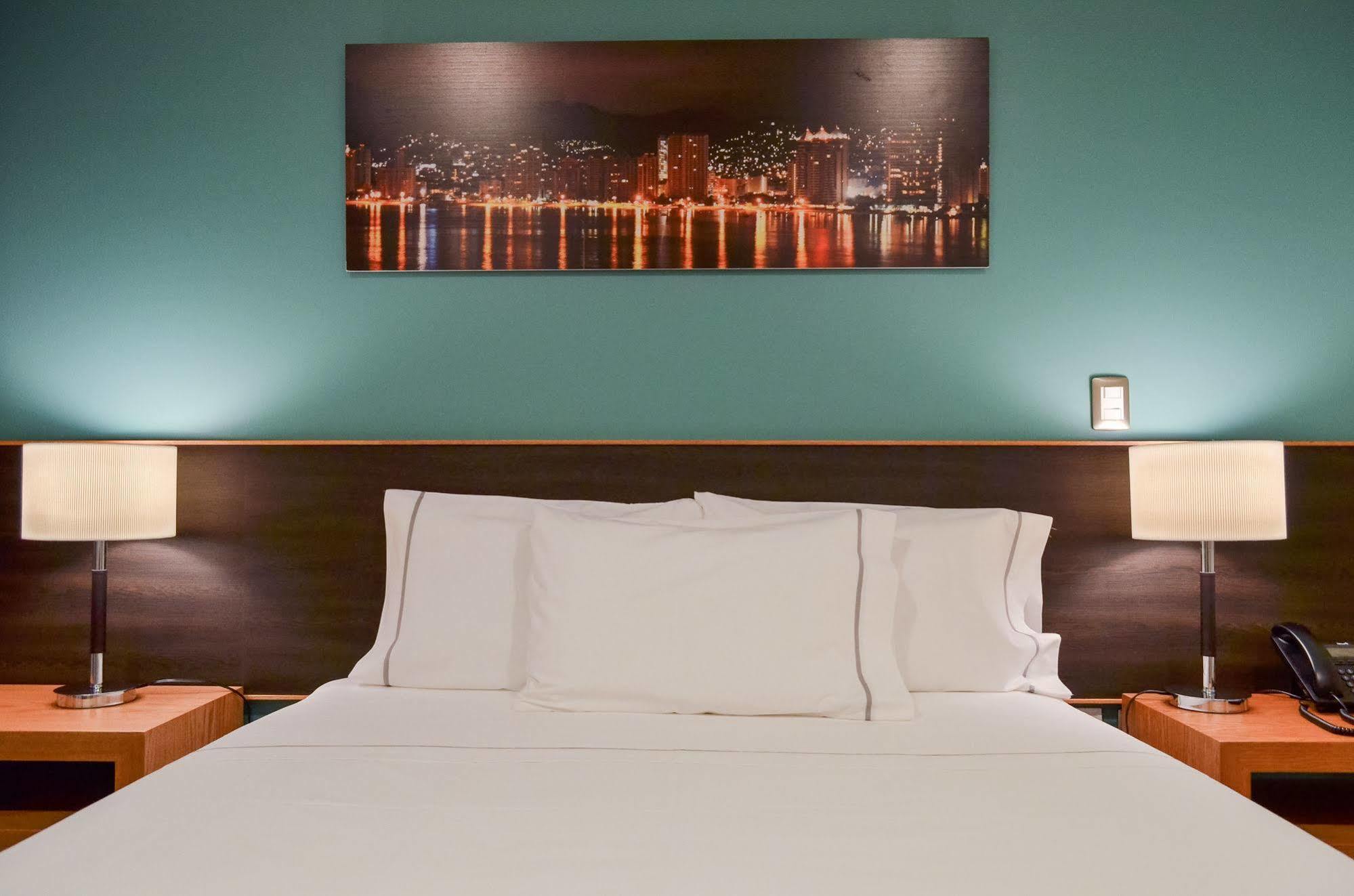 Concept Hotel Zamora de Hidalgo Bagian luar foto