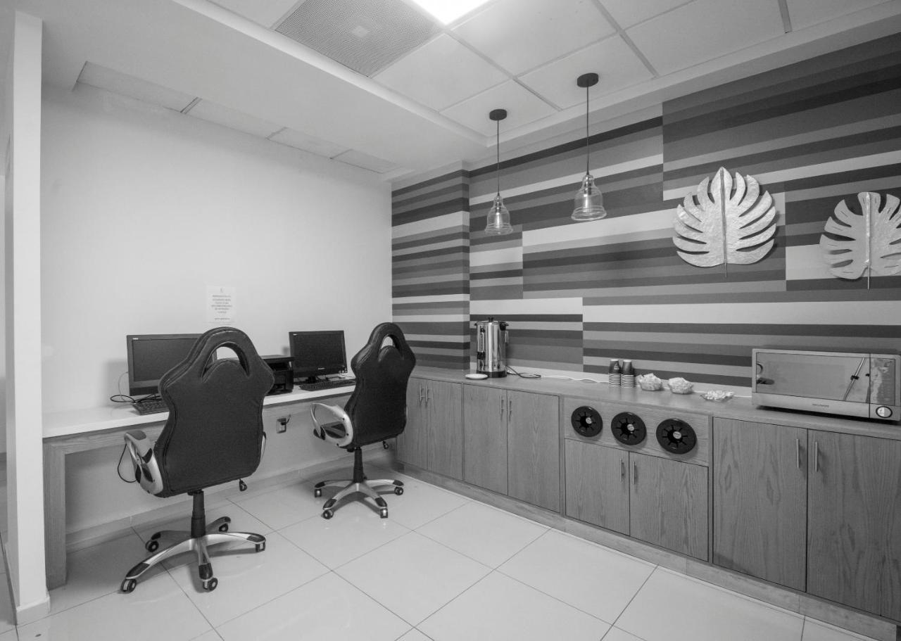 Concept Hotel Zamora de Hidalgo Bagian luar foto
